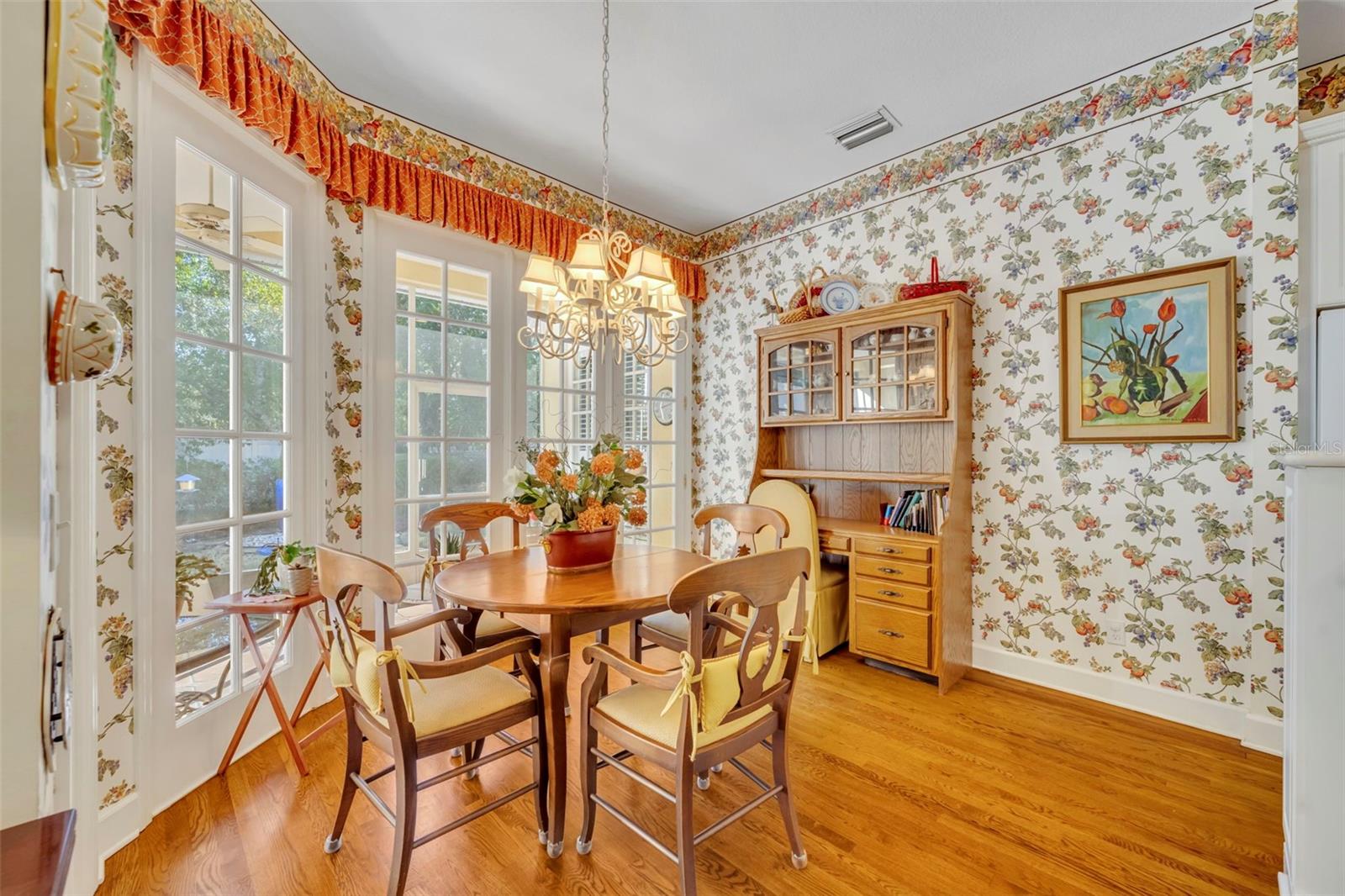 Image 13 of 34 For 1340 Place Picardy