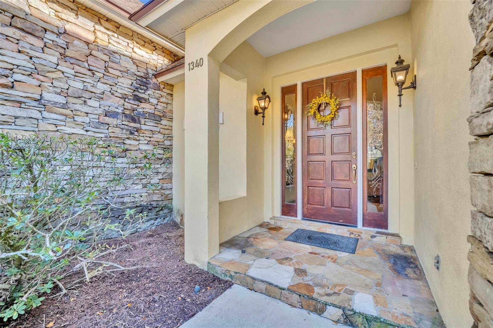 Image 2 of 34 For 1340 Place Picardy