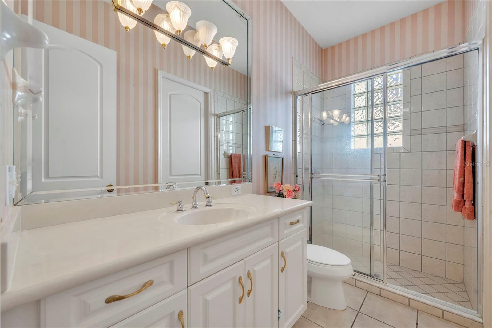 Image 26 of 34 For 1340 Place Picardy