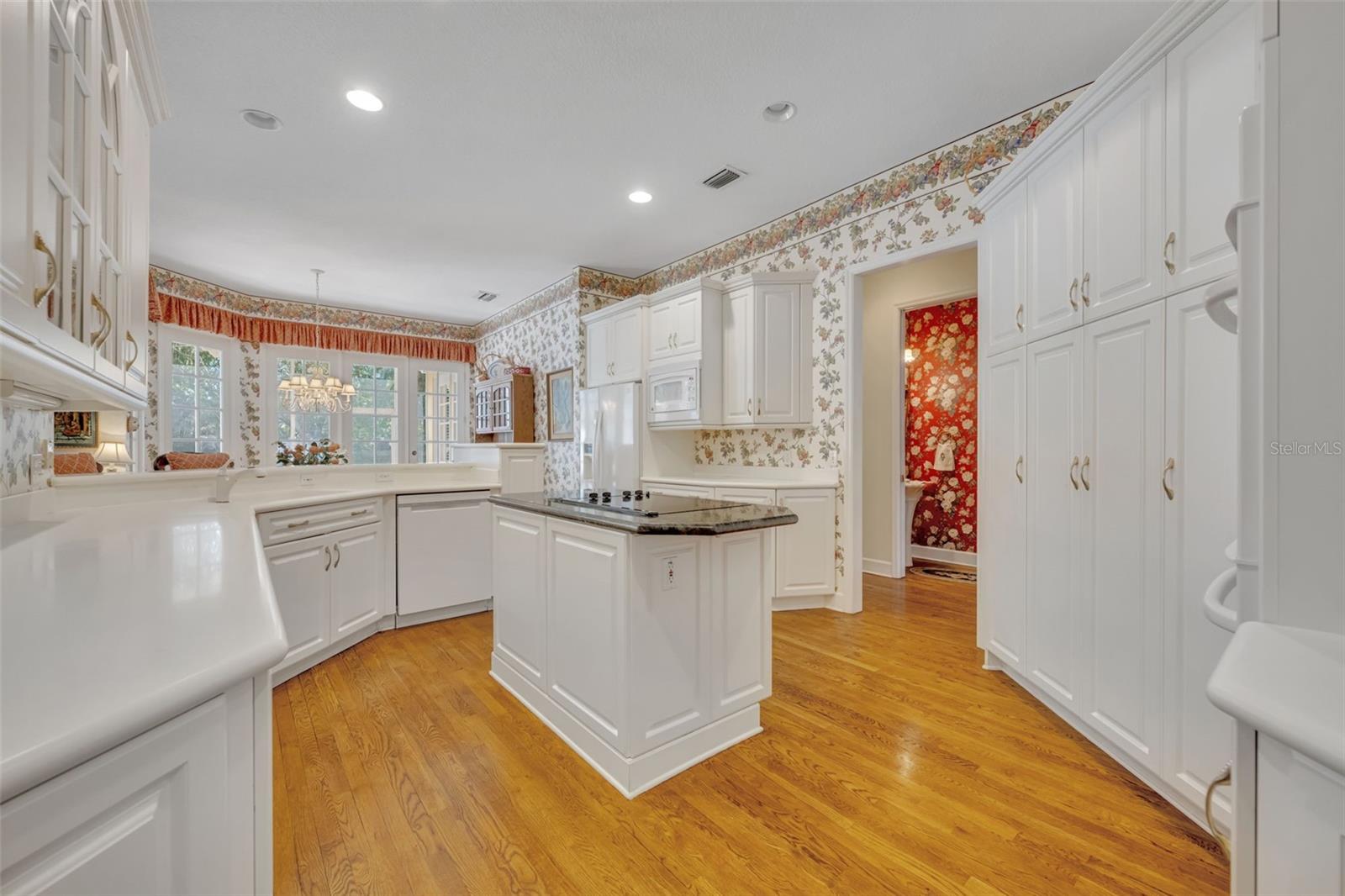 Image 9 of 34 For 1340 Place Picardy