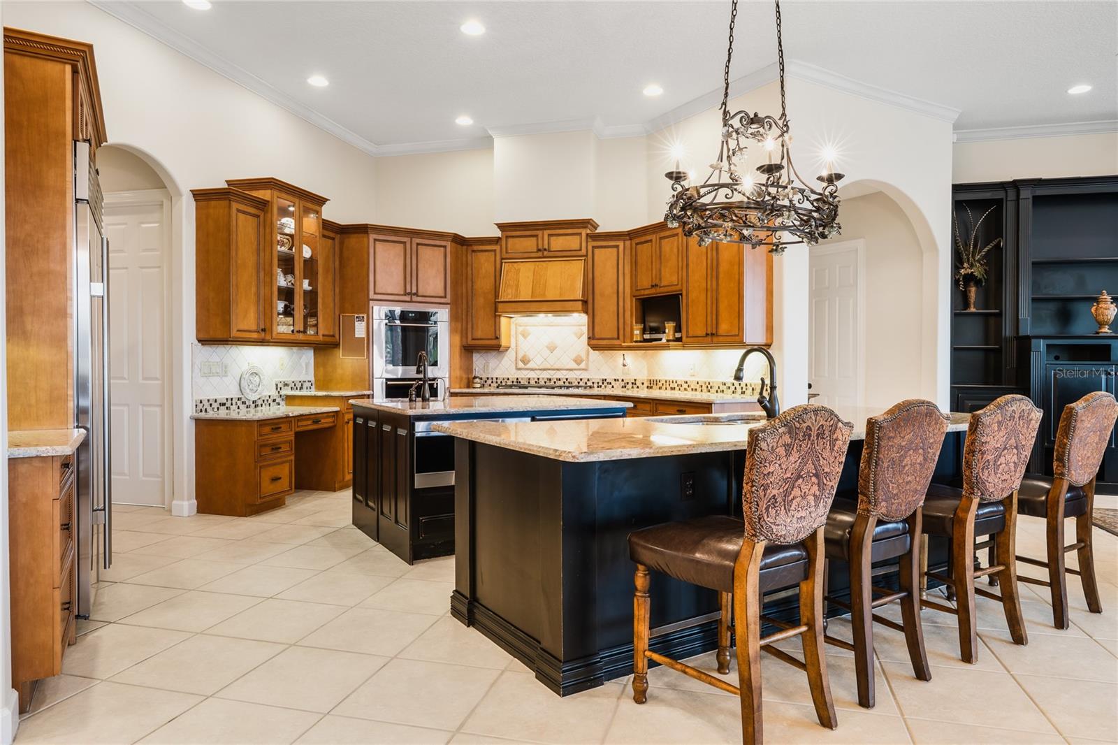 Image 10 of 81 For 7718 Flemingwood Court