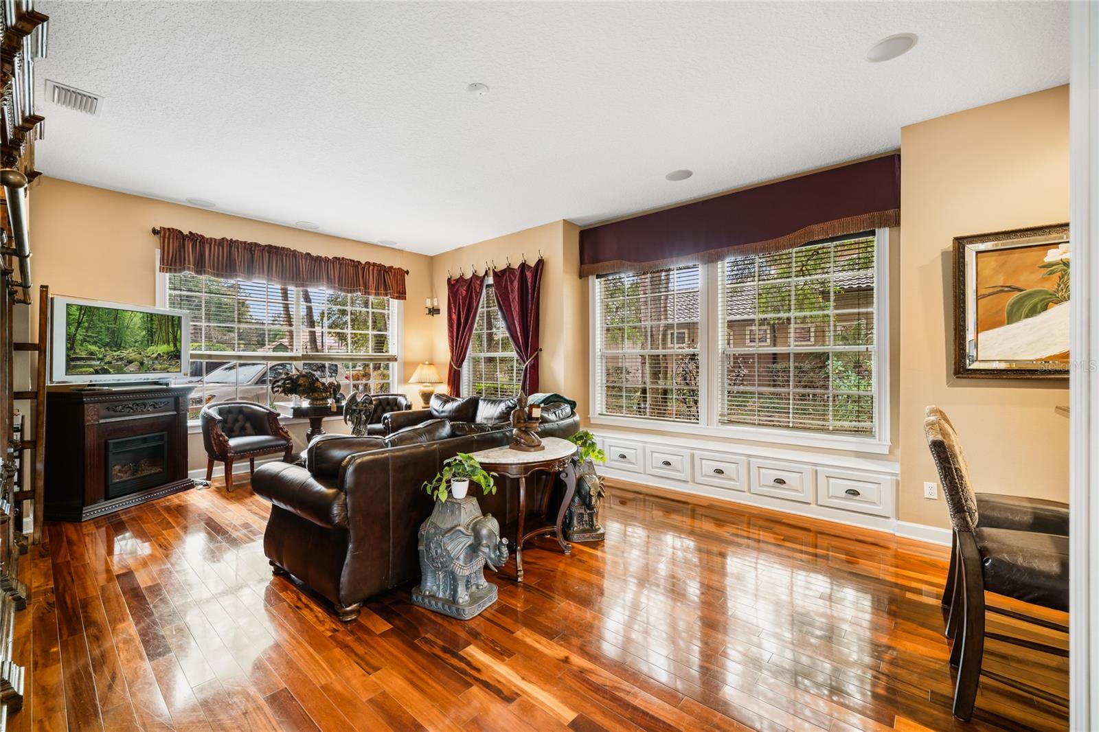 Image 21 of 81 For 7718 Flemingwood Court