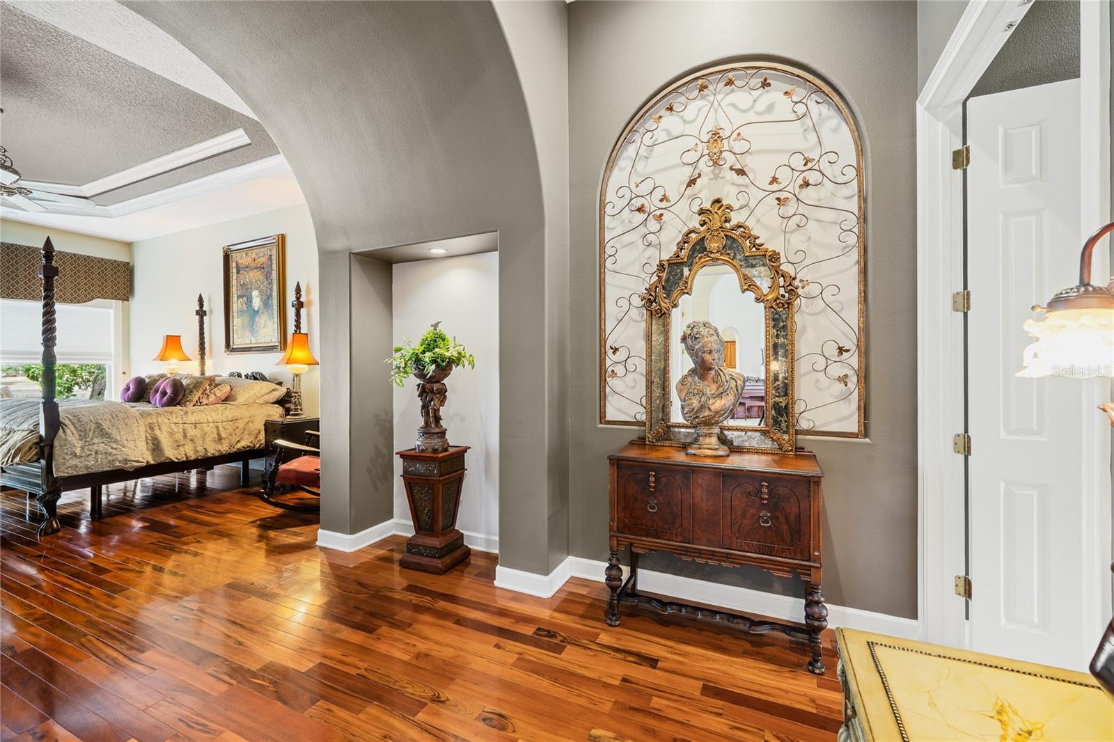 Image 28 of 81 For 7718 Flemingwood Court