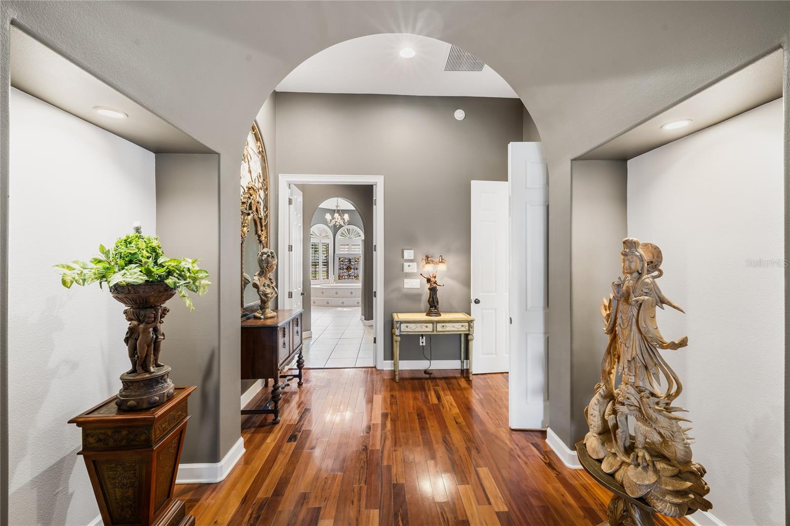 Image 29 of 81 For 7718 Flemingwood Court