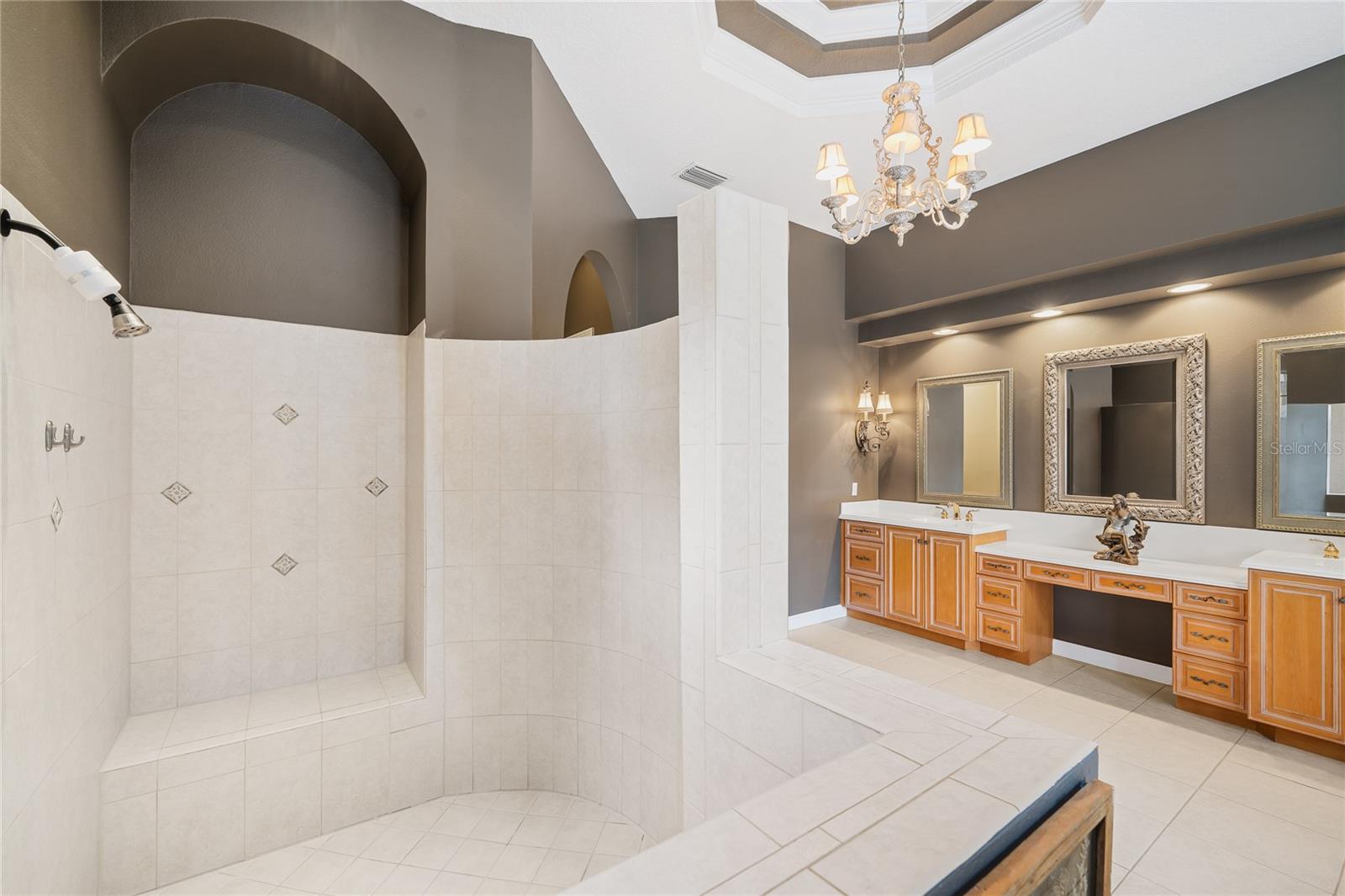 Image 34 of 81 For 7718 Flemingwood Court