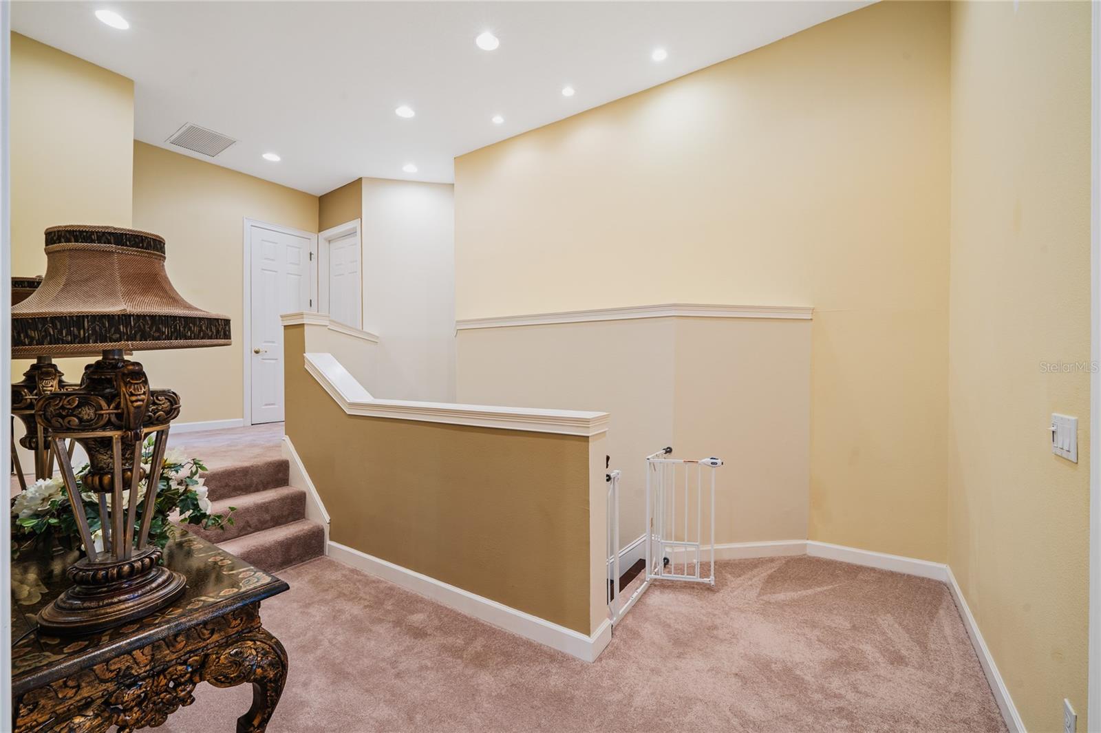 Image 37 of 81 For 7718 Flemingwood Court