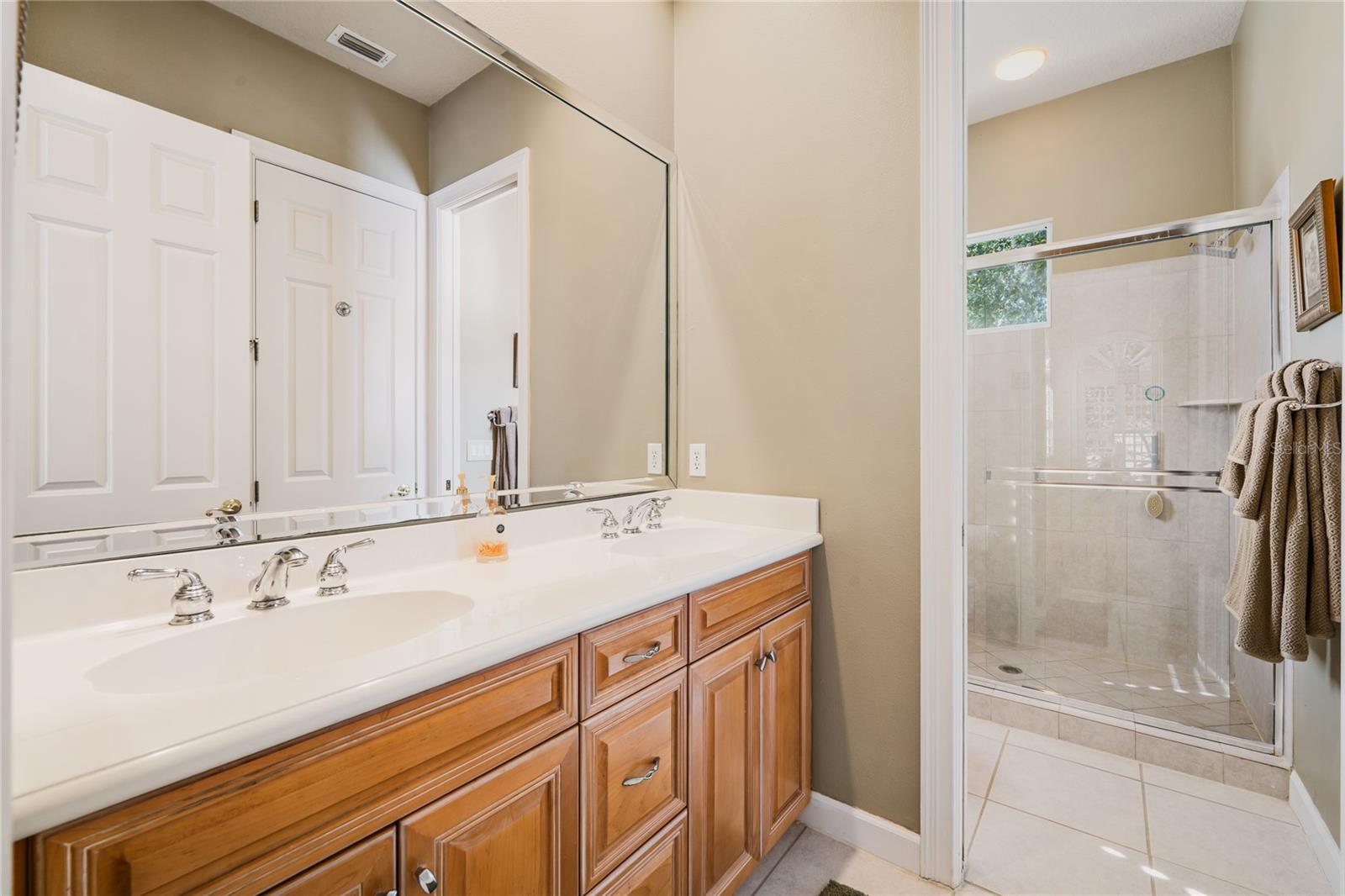 Image 45 of 81 For 7718 Flemingwood Court