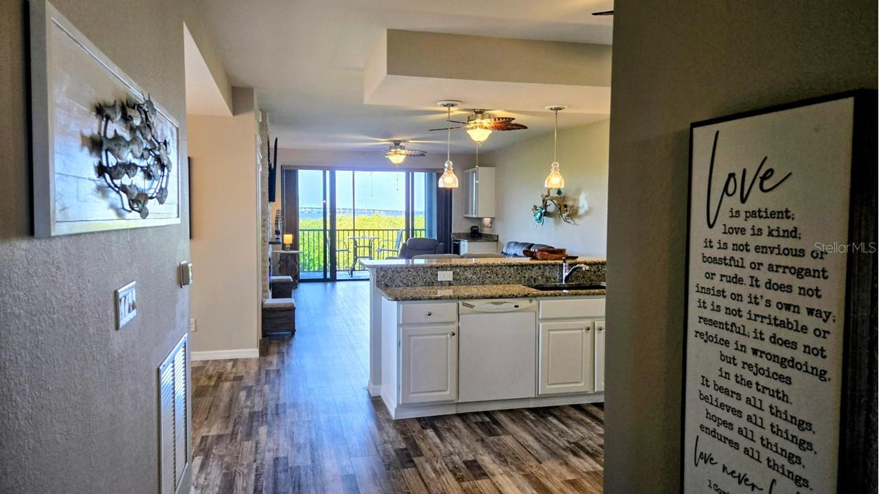 Image 3 of 85 For 900 Marion Avenue 1201