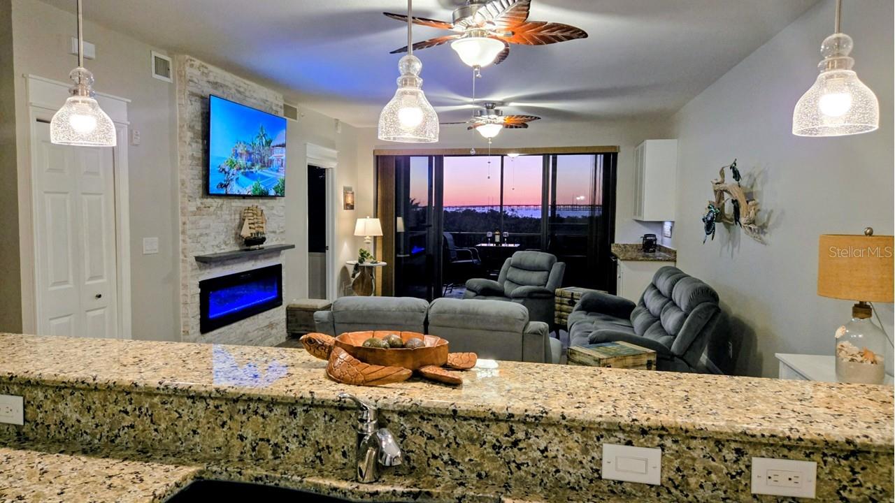 Image 5 of 85 For 900 Marion Avenue 1201