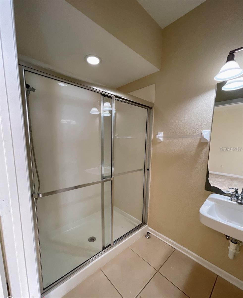 Image 10 of 21 For 8000 Cool Breeze Drive 105