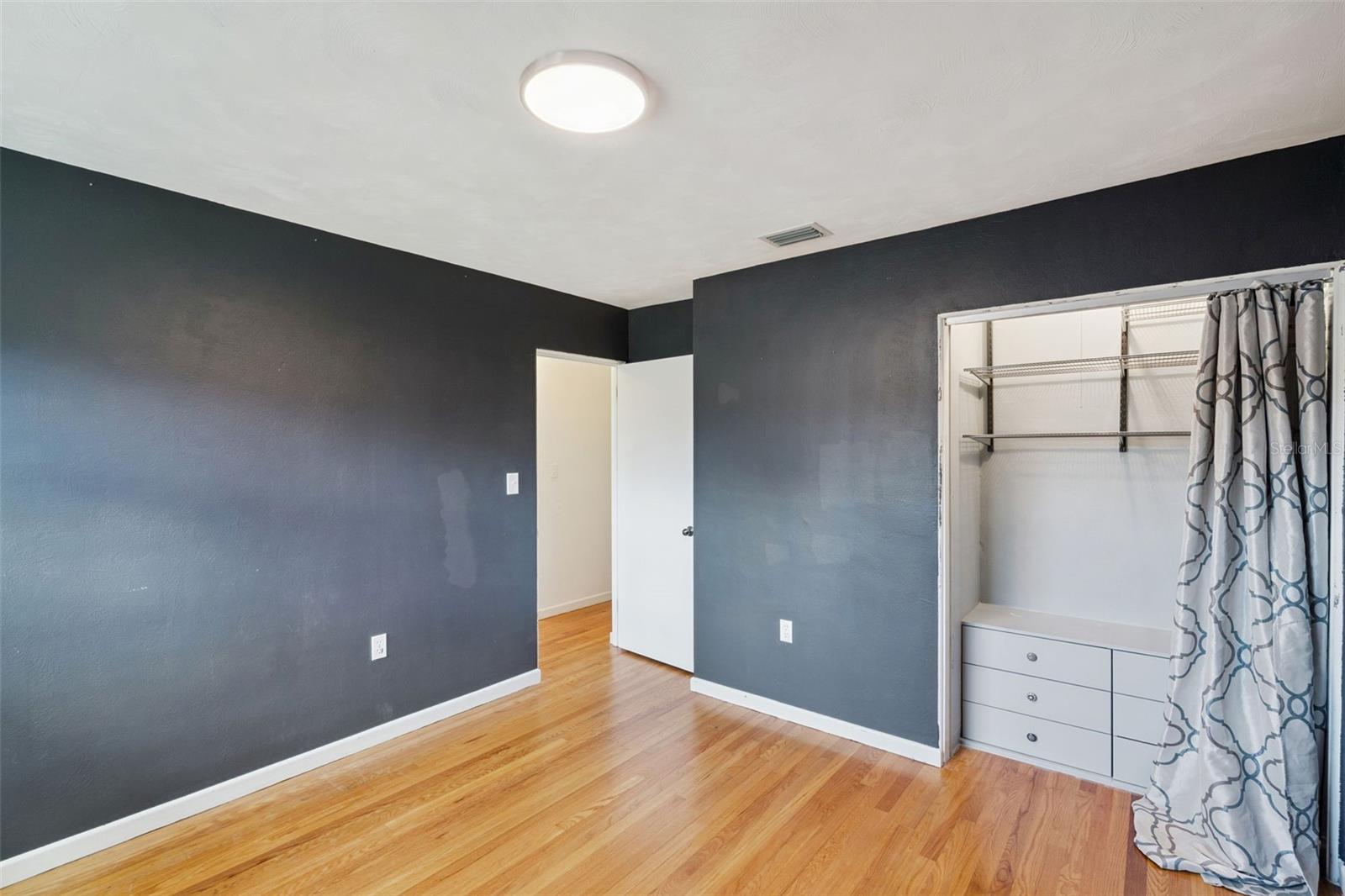 Image 14 of 25 For 822 Poinsettia Drive