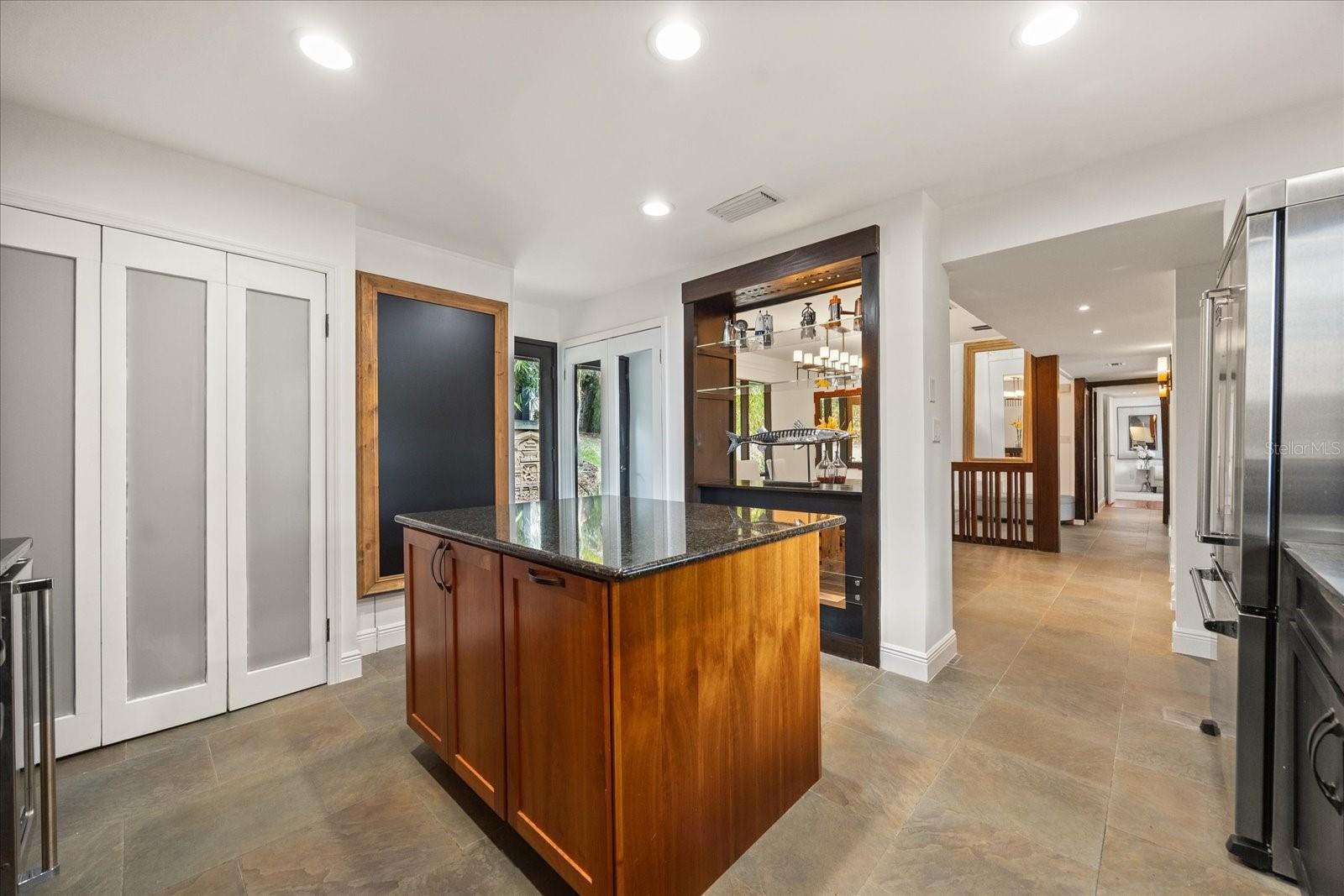 Image 10 of 42 For 613 Lake Avenue