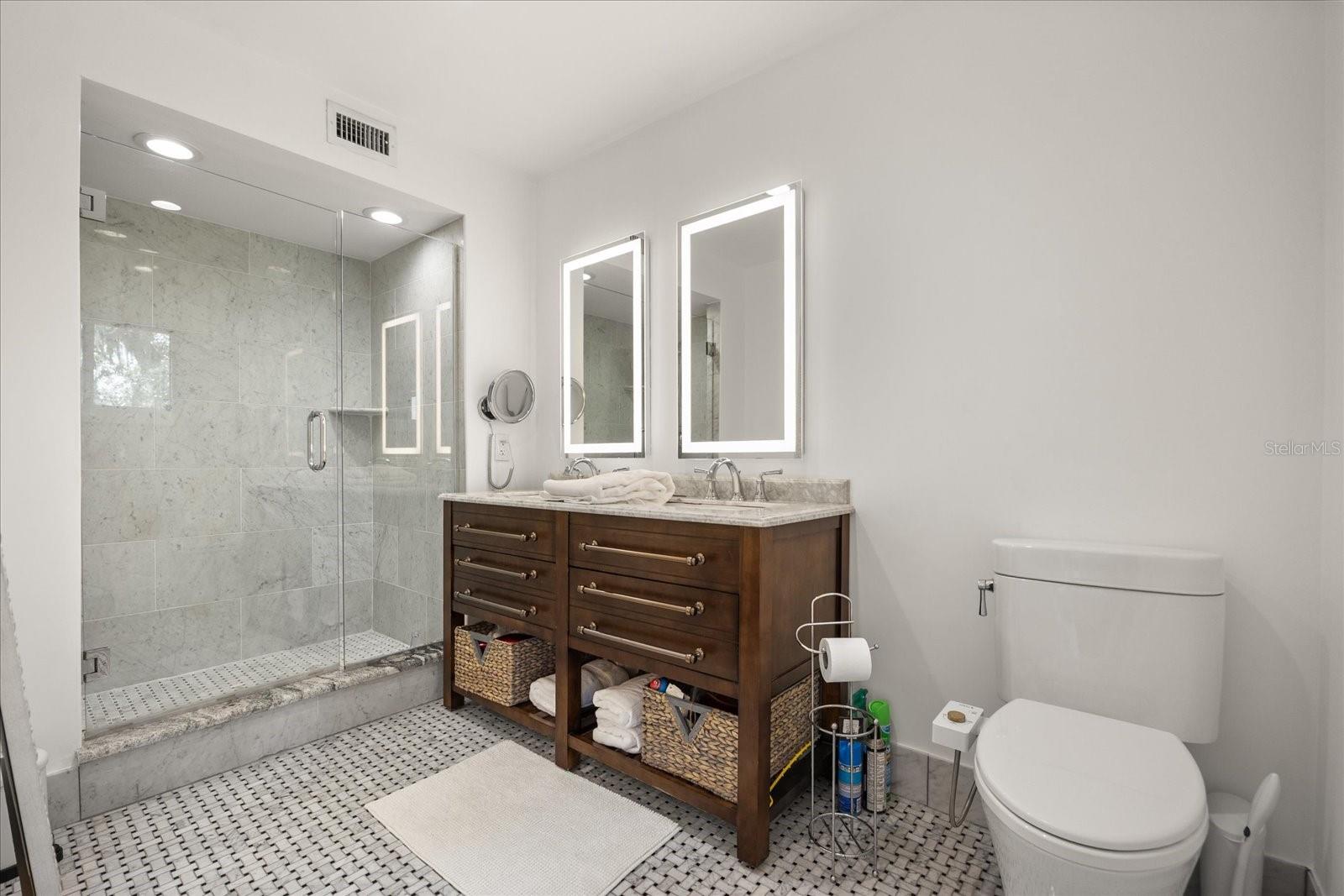 Image 19 of 42 For 613 Lake Avenue