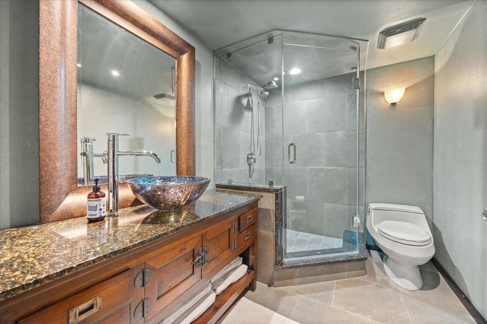 Image 20 of 42 For 613 Lake Avenue