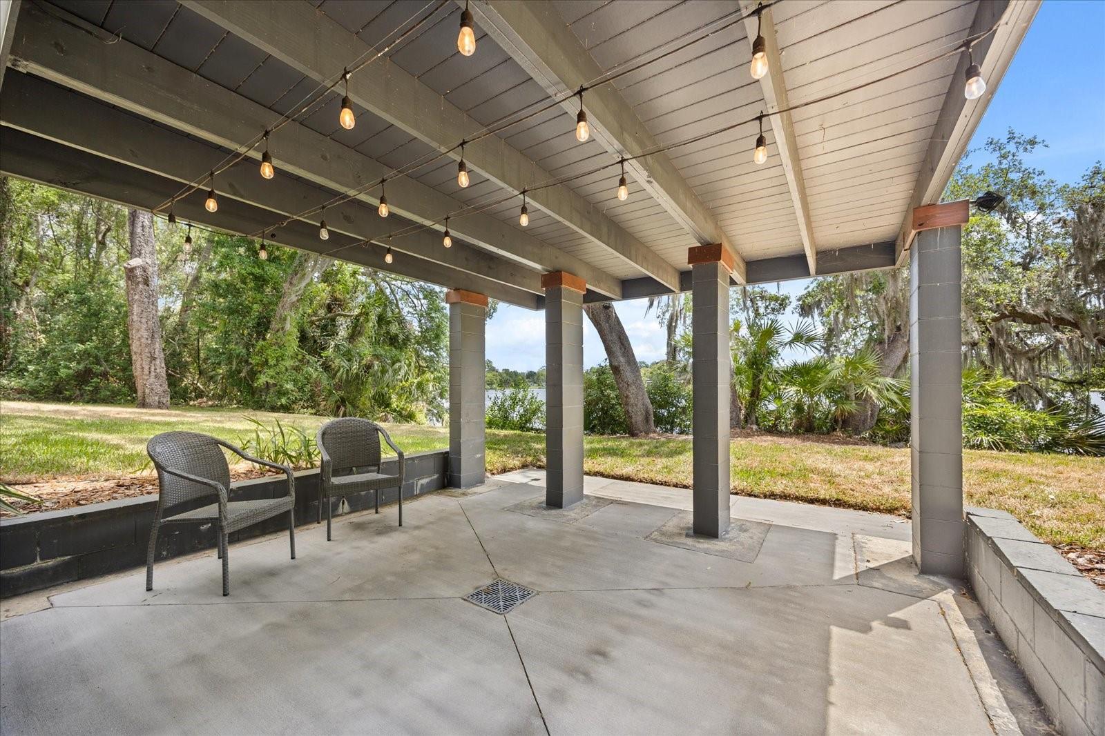 Image 27 of 42 For 613 Lake Avenue