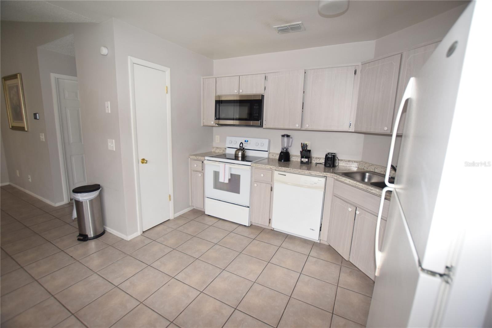 Image 28 of 38 For 7706 Indian Ridge Trail S