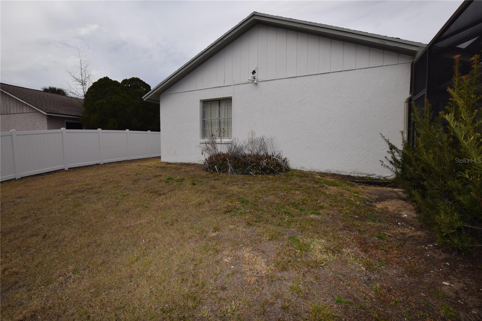 Image 7 of 38 For 7706 Indian Ridge Trail S