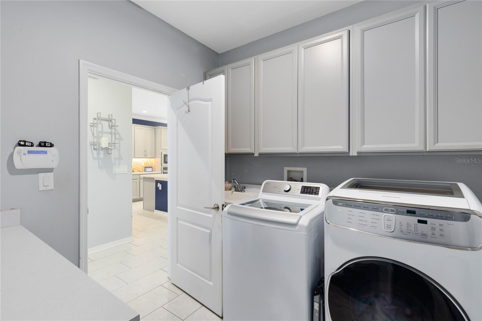 Image 18 of 40 For 12351 Northover Loop