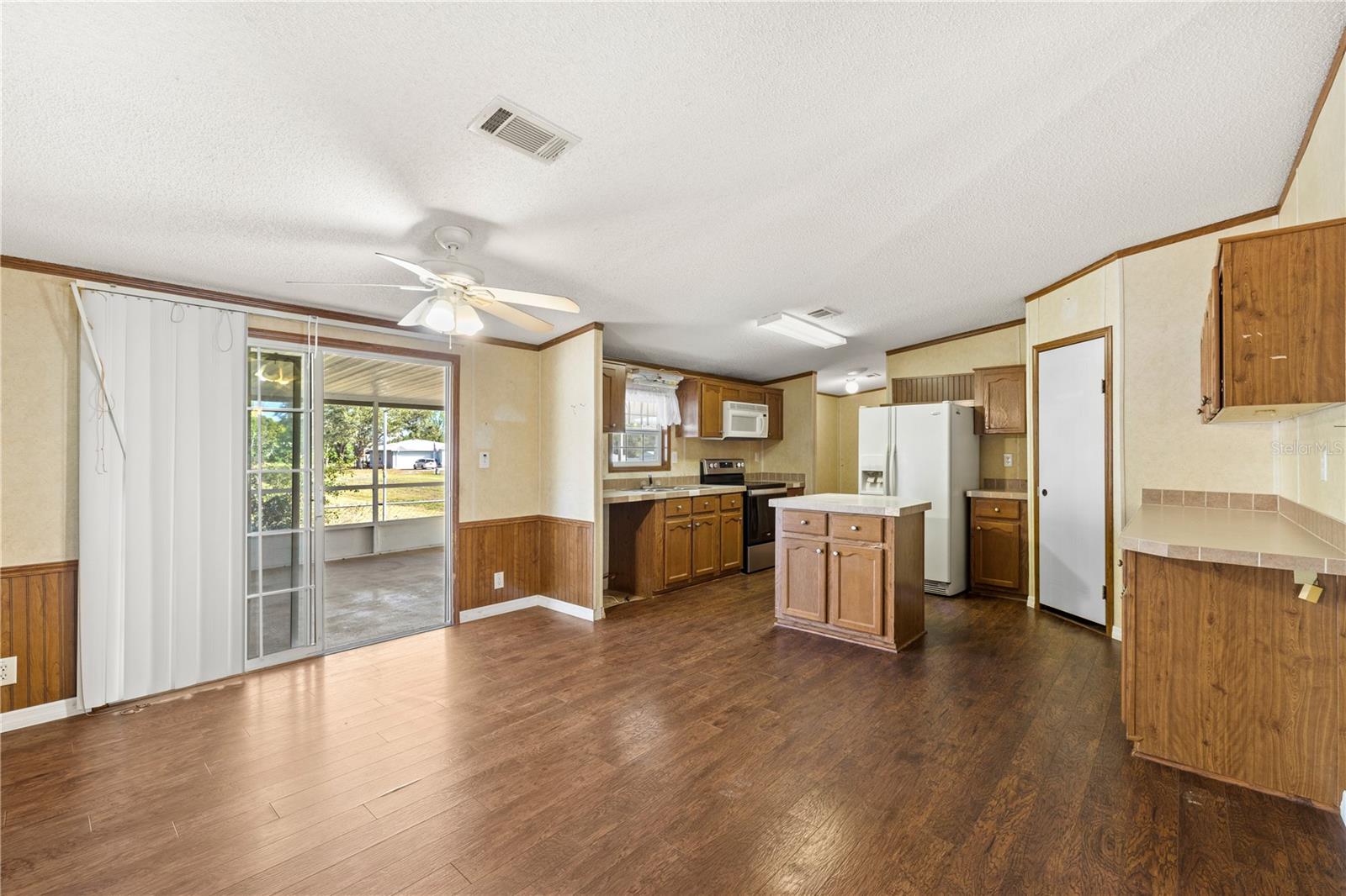 Image 23 of 49 For 32443 Memory Lane