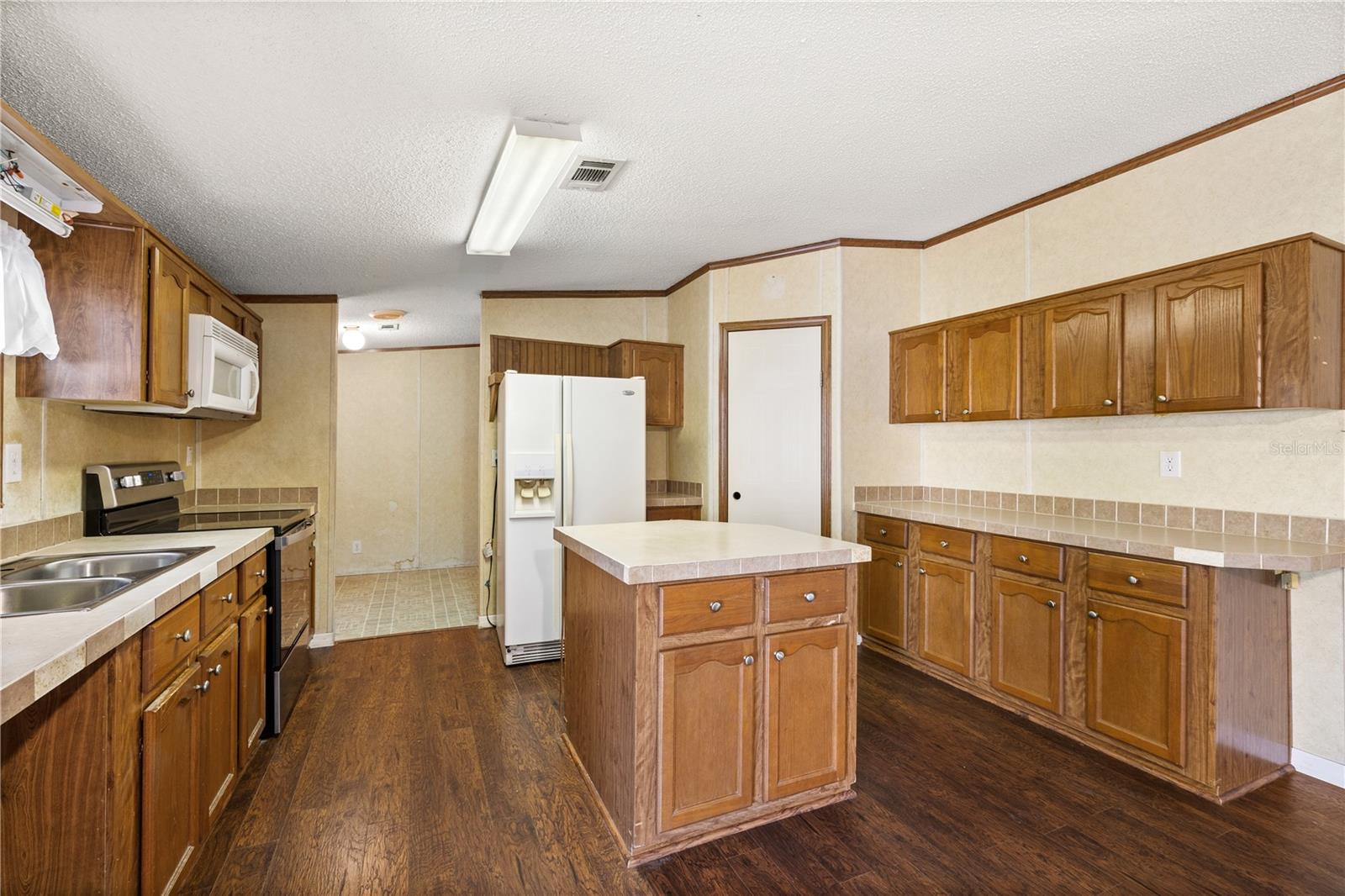 Image 27 of 49 For 32443 Memory Lane