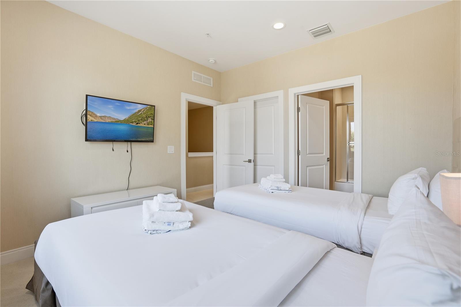 Image 31 of 47 For 3113 Brasilia Avenue