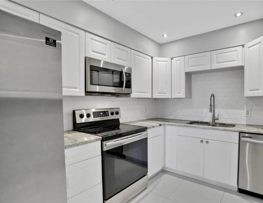 Image 4 of 21 For 540 Orange Drive 13