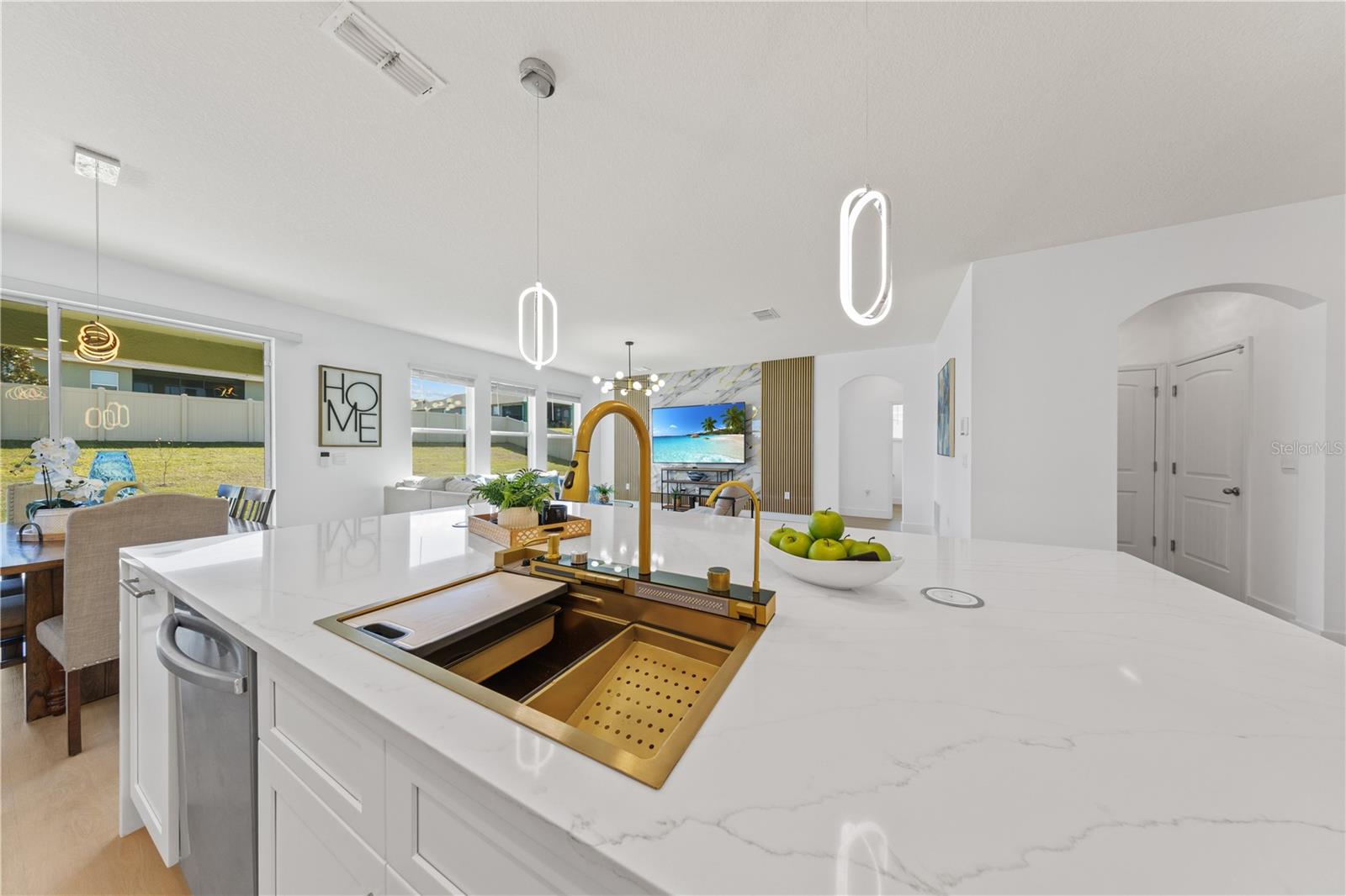 Image 17 of 60 For 14416 Travois Way