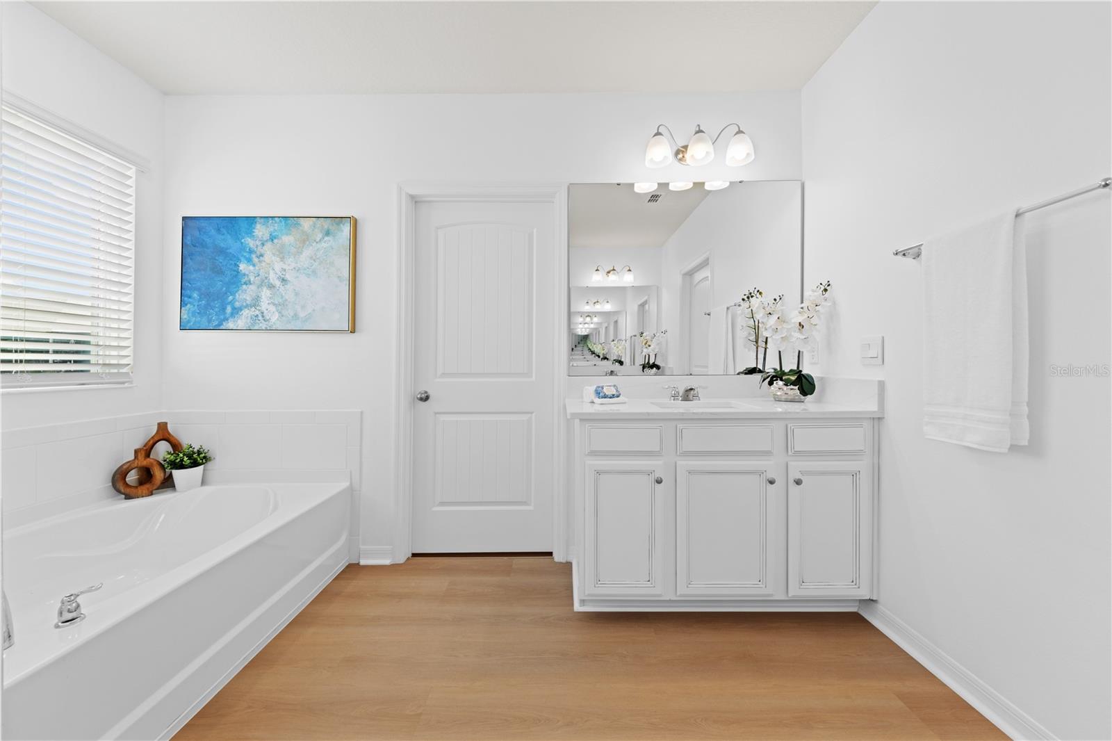 Image 37 of 60 For 14416 Travois Way