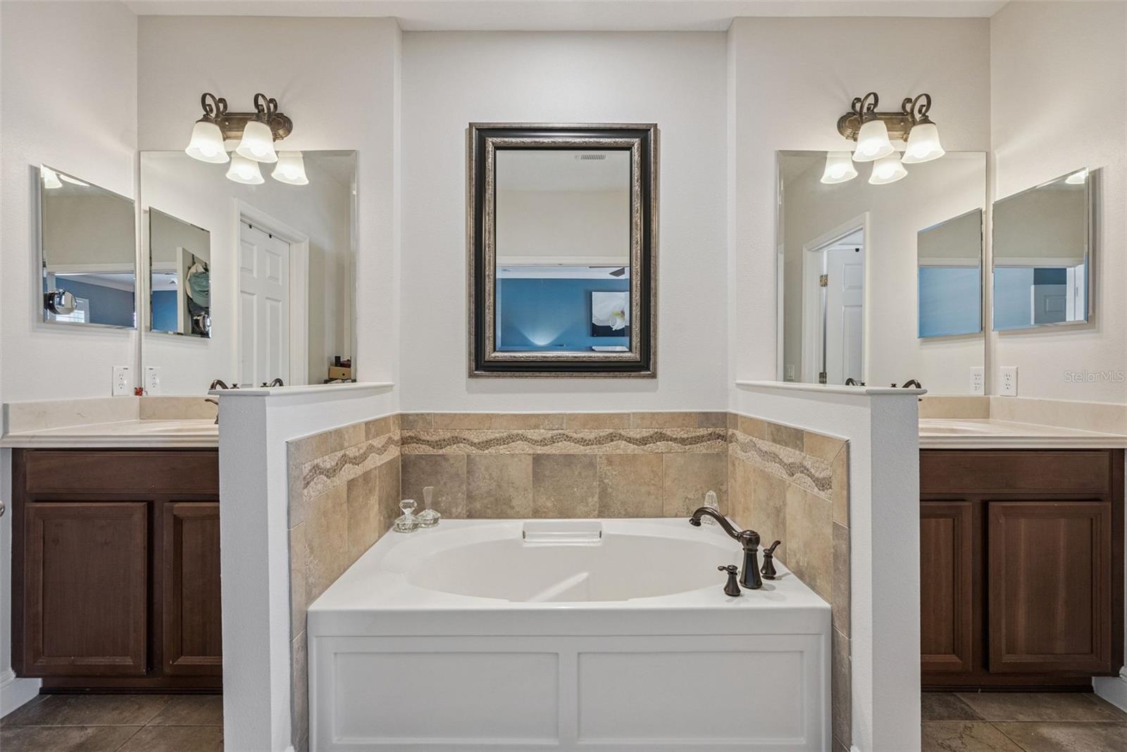 Image 12 of 20 For 5423 Baldwin Park Street