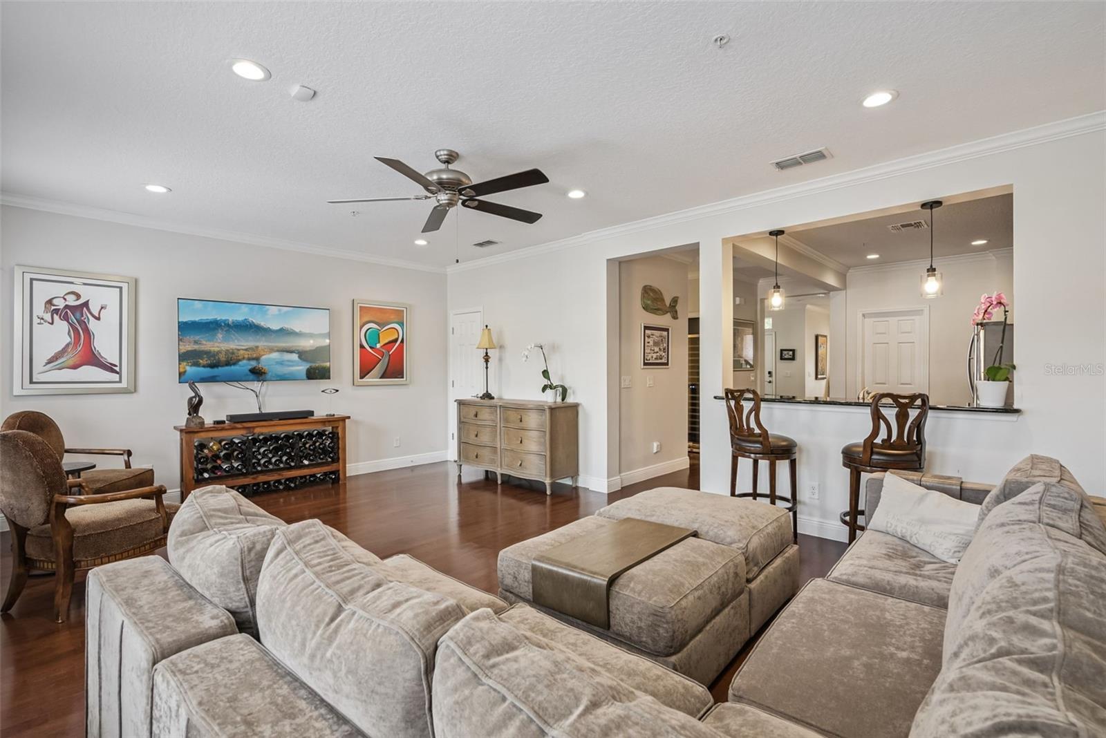 Image 8 of 20 For 5423 Baldwin Park Street