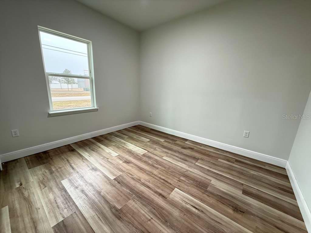 Image 17 of 20 For 3383 Loveland Boulevard