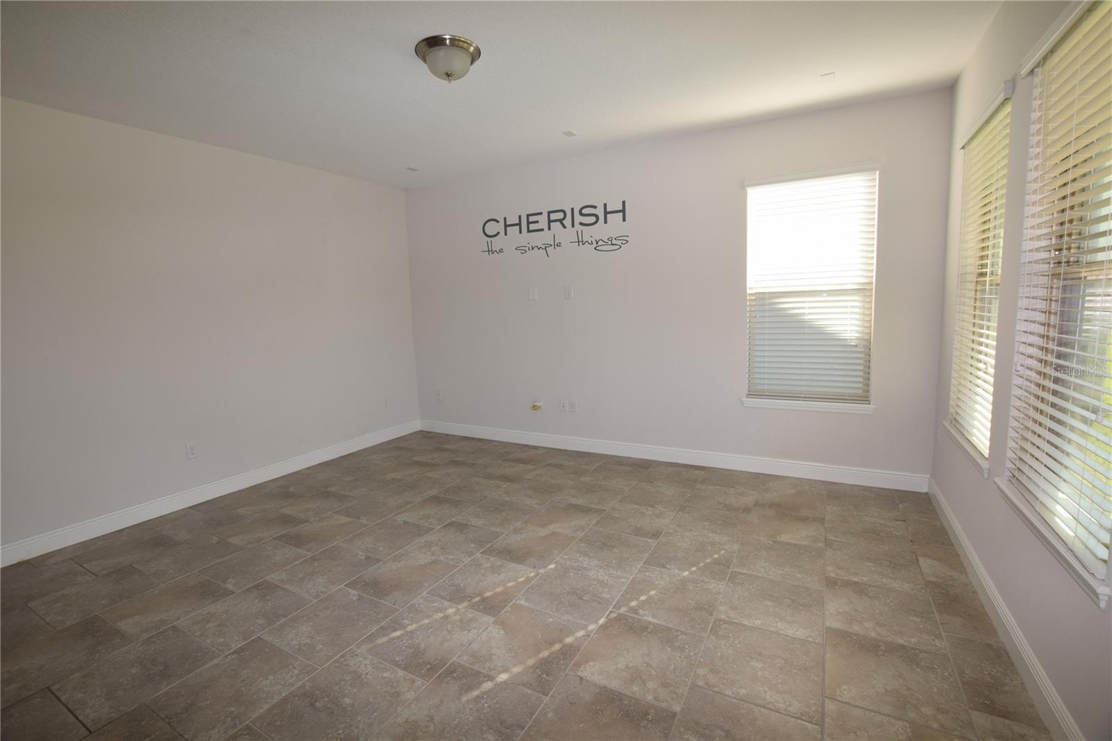 Image 8 of 23 For 10284 Atwater Bay Drive