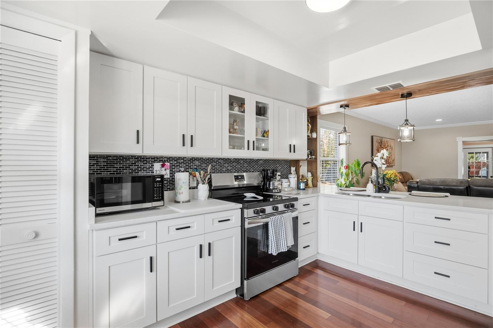 Image 13 of 35 For 3123 Graceland Court