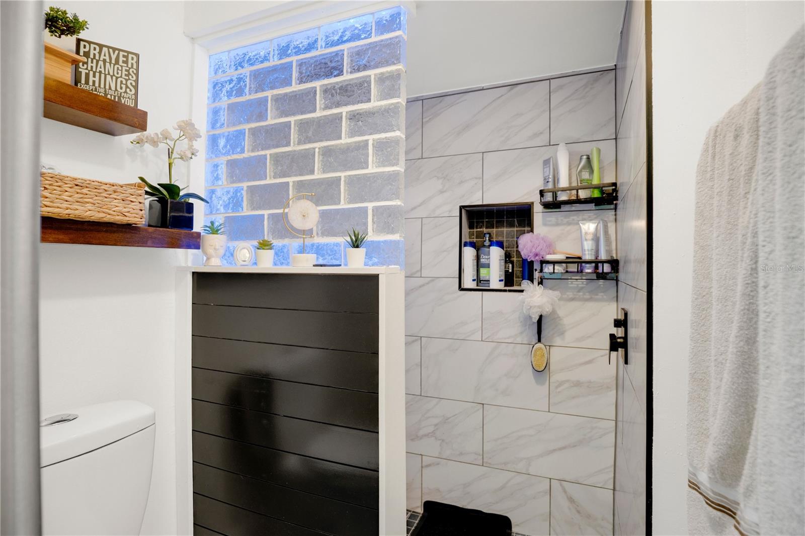 Image 21 of 35 For 3123 Graceland Court