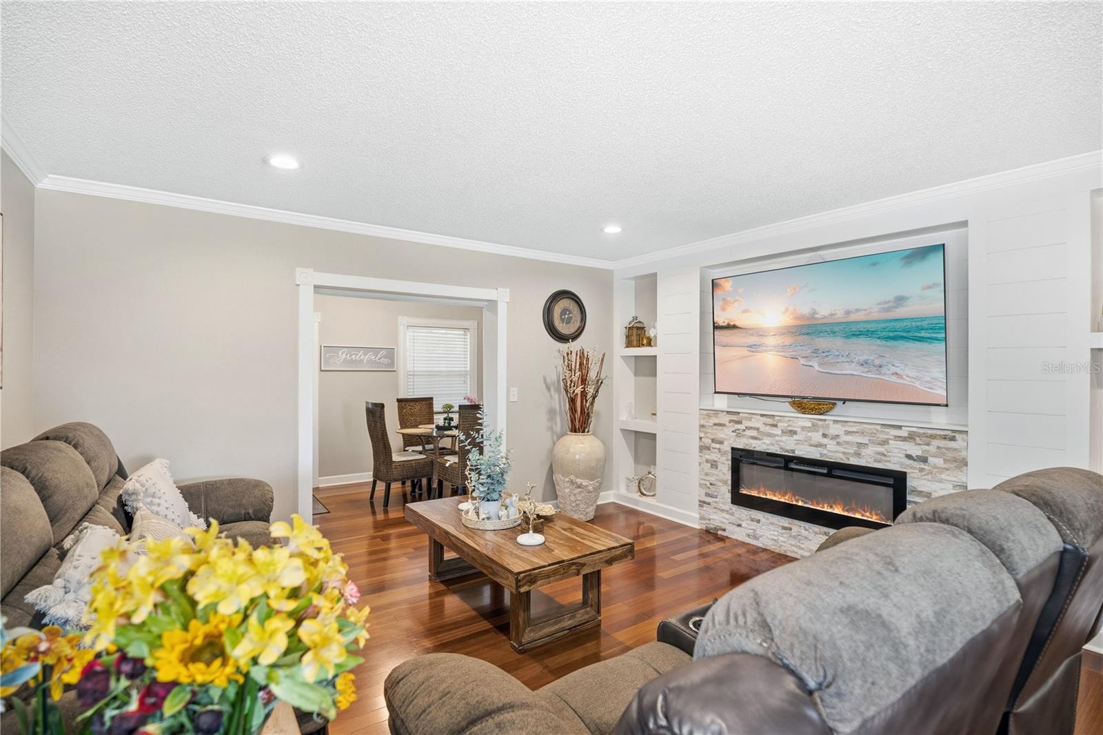 Image 7 of 35 For 3123 Graceland Court