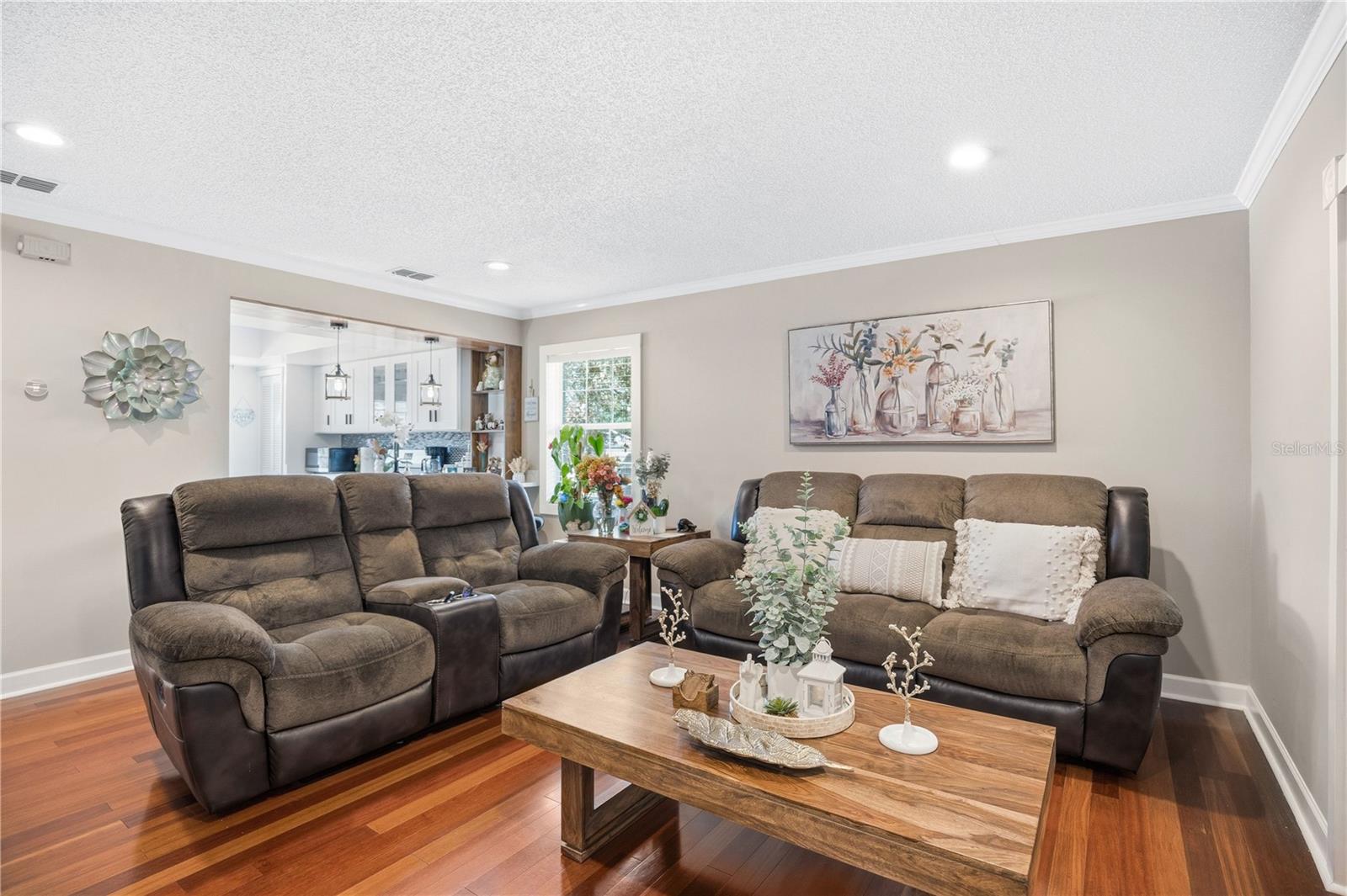 Image 8 of 35 For 3123 Graceland Court