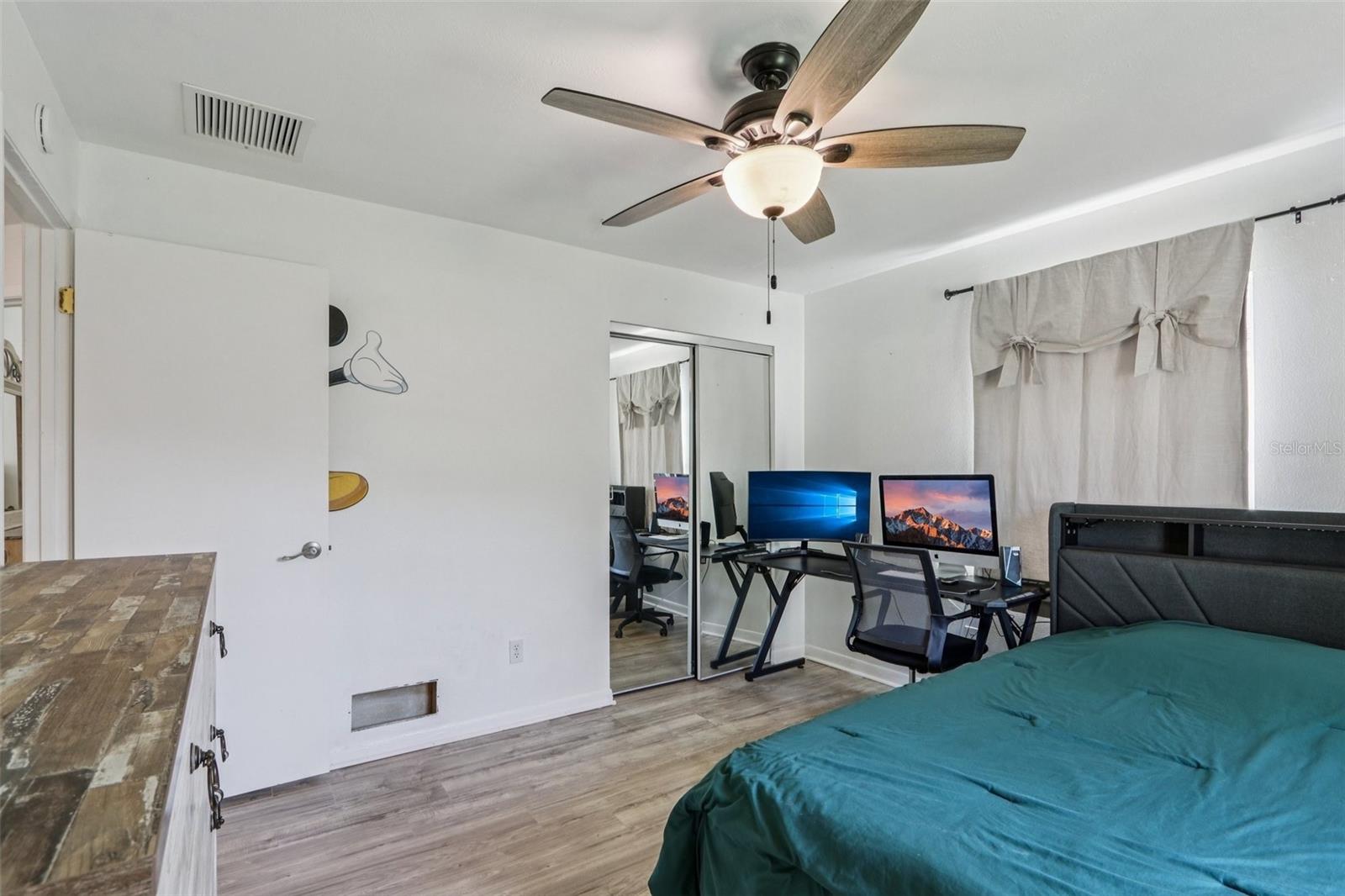 Image 17 of 26 For 209 Tropic Way