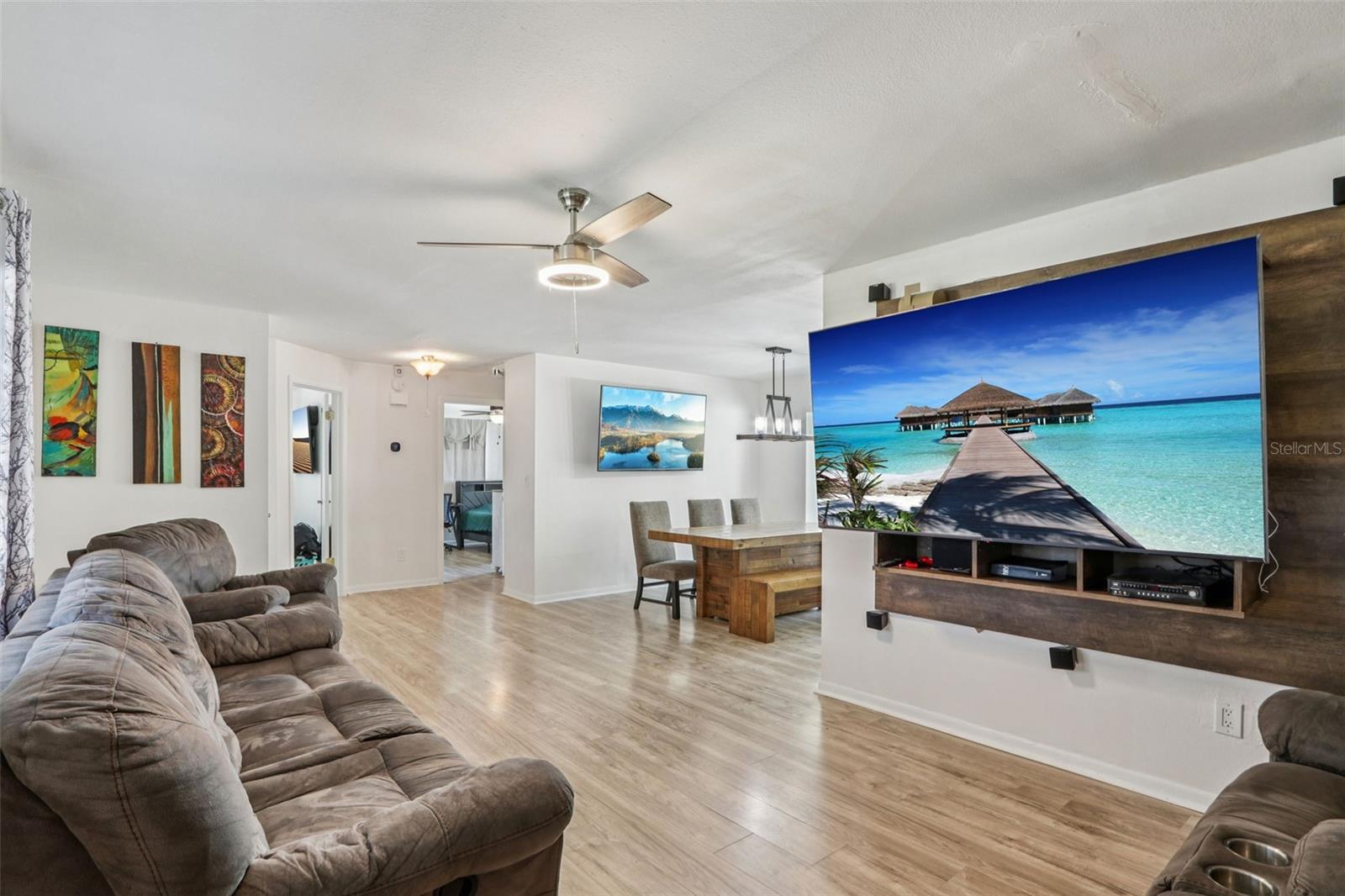 Image 4 of 26 For 209 Tropic Way