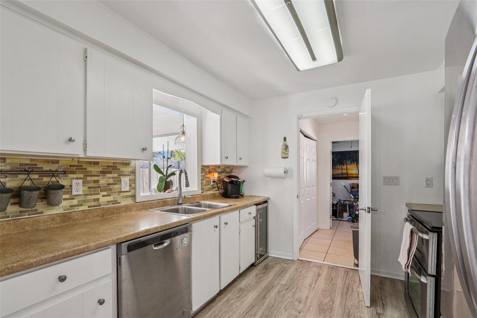 Image 5 of 26 For 209 Tropic Way