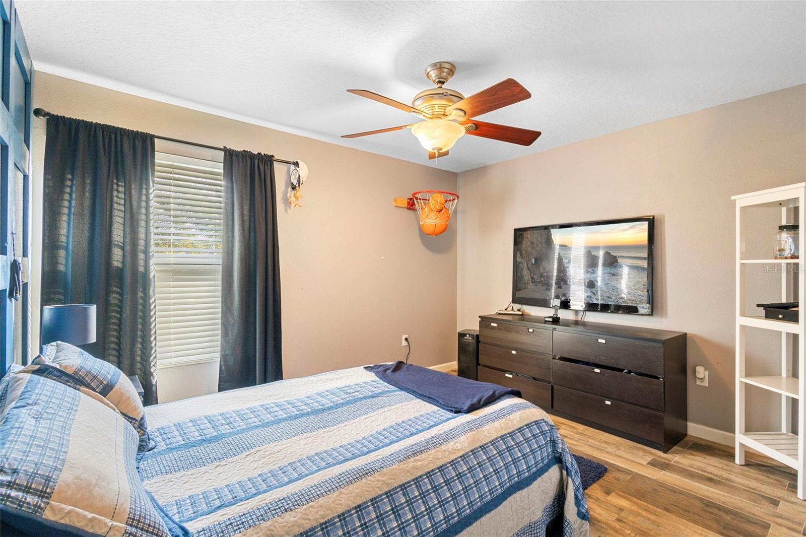 Image 46 of 75 For 2691 Aloma Oaks Drive