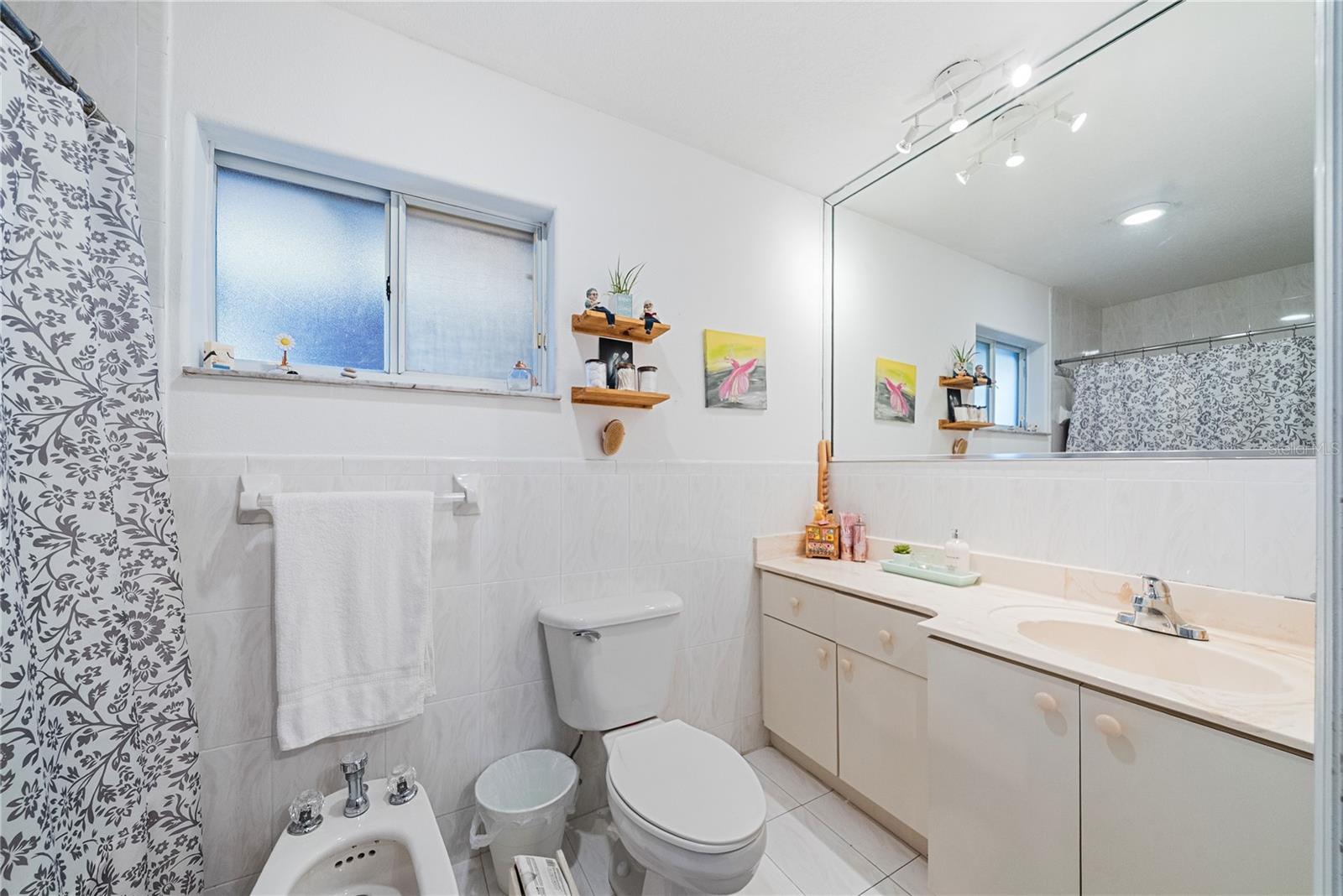 Image 22 of 35 For 10095 127th Street