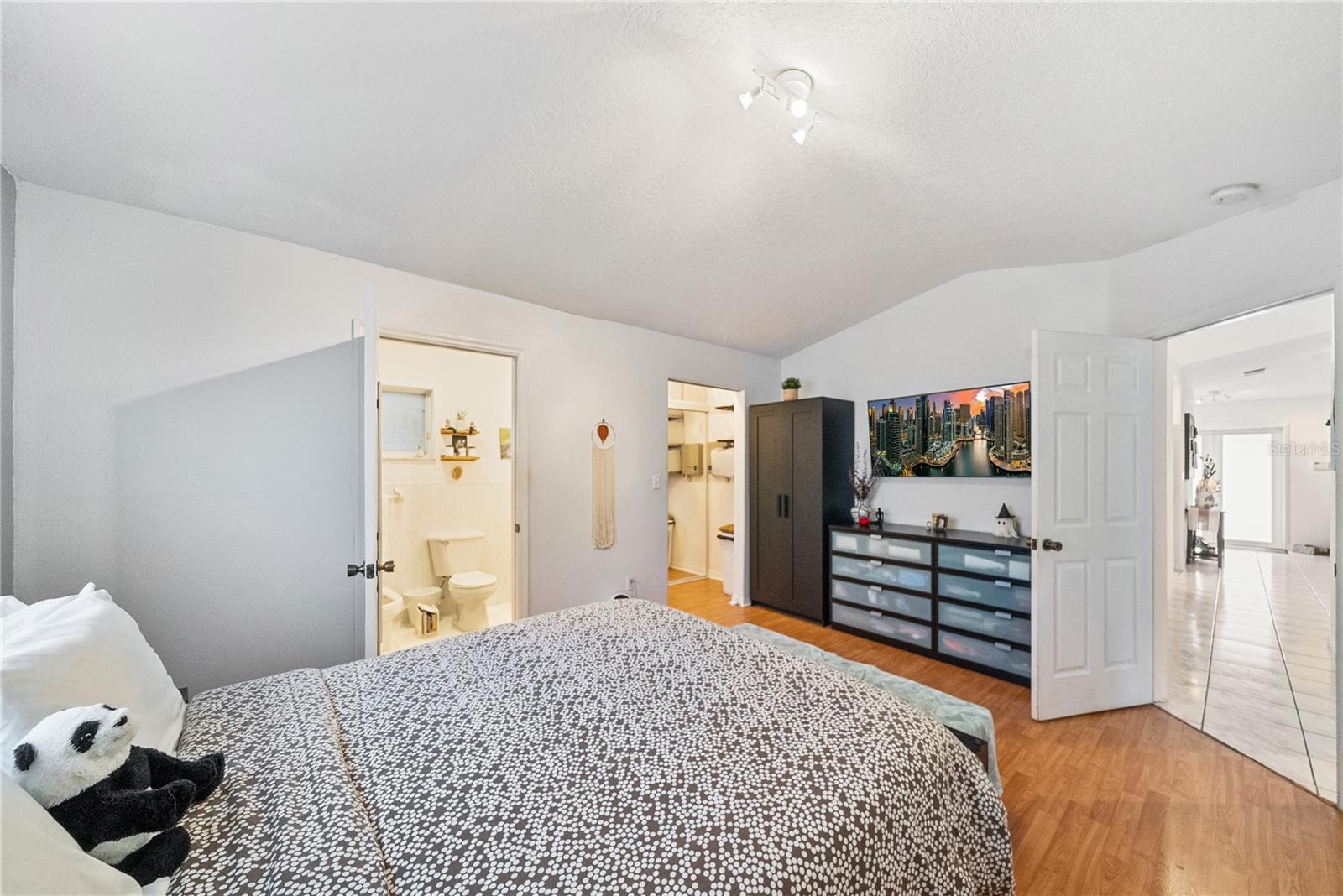 Image 5 of 35 For 10095 127th Street