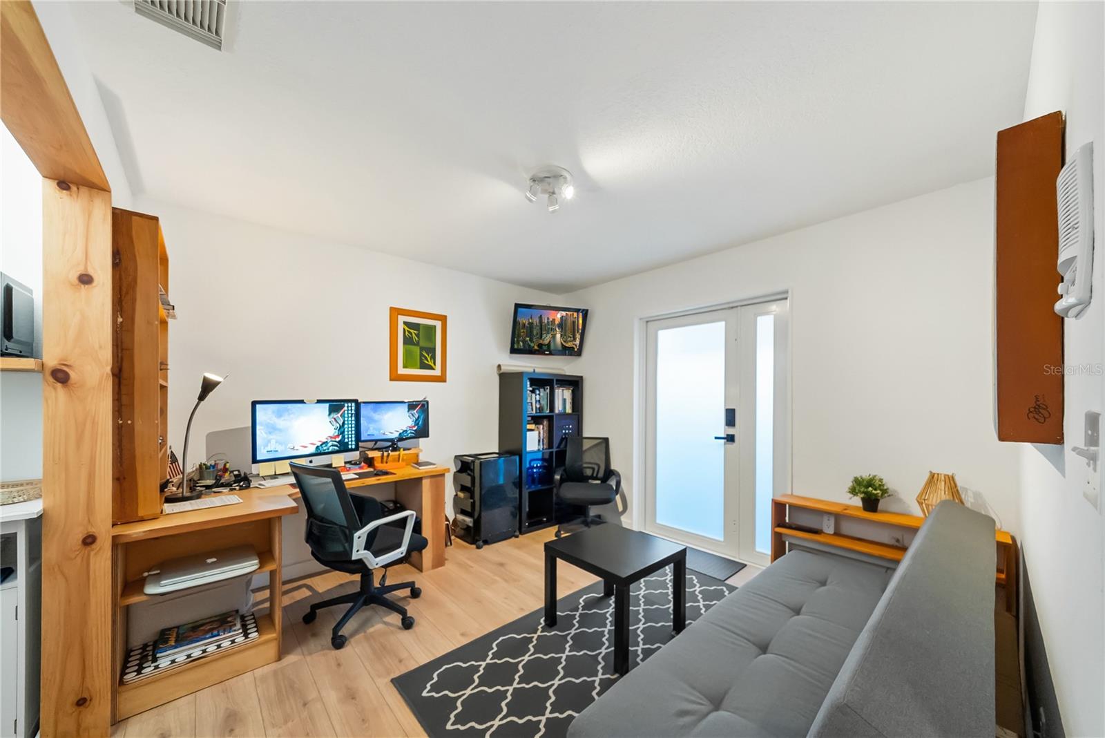 Image 8 of 35 For 10095 127th Street