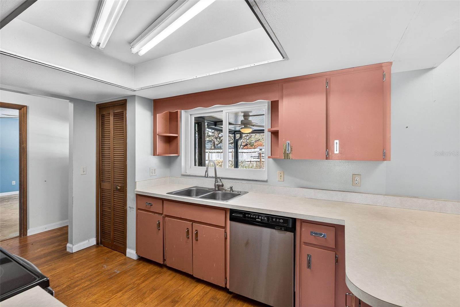 Image 10 of 34 For 703 Tangerine Court