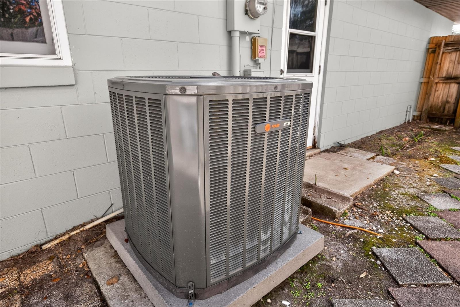 Image 32 of 34 For 703 Tangerine Court