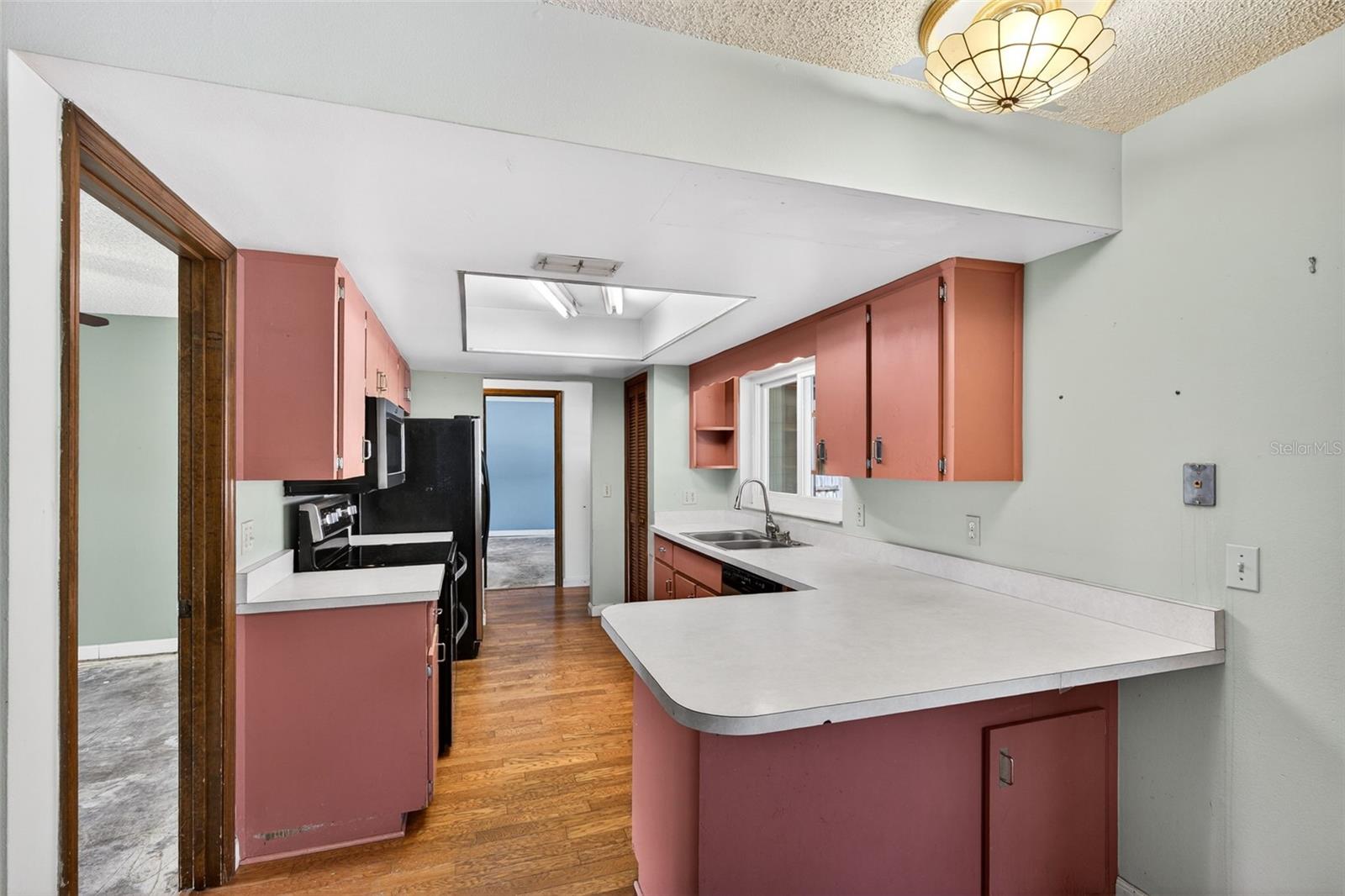 Image 9 of 34 For 703 Tangerine Court