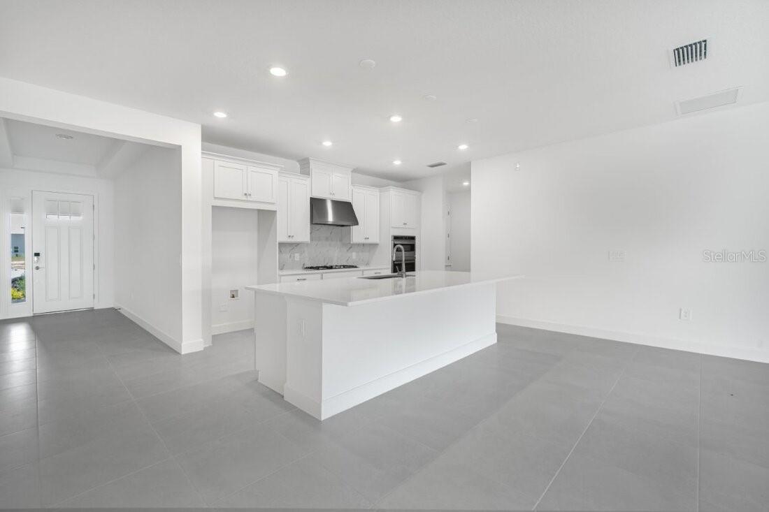 Image 12 of 50 For 13007 Harvest Rain Avenue