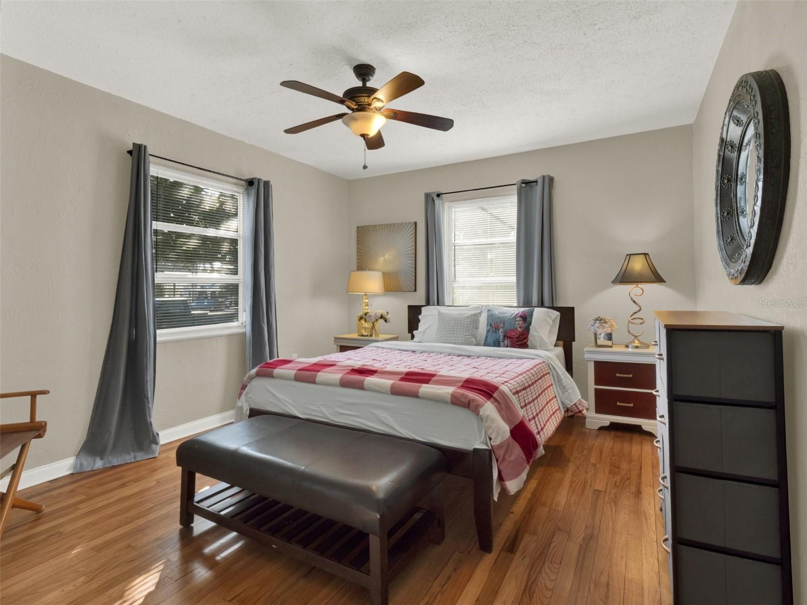 Image 20 of 31 For 407 Jersey Street