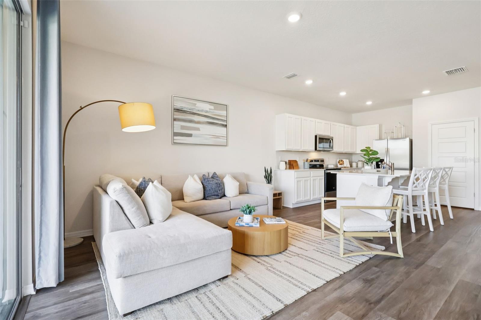 Image 4 of 31 For 2545 Olympic Court