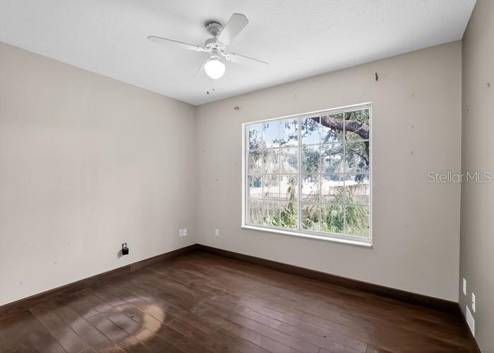 Image 15 of 21 For 508 Bloxam Avenue